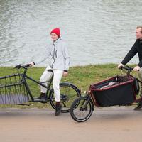 Carla und Jonathan von der Pottkutsche bei der Probefahrt mit den Radladern in Münster